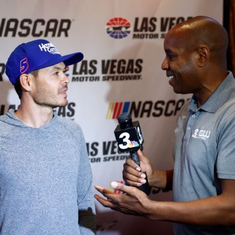 Kyle Larson with media at PZ400 media luncheon