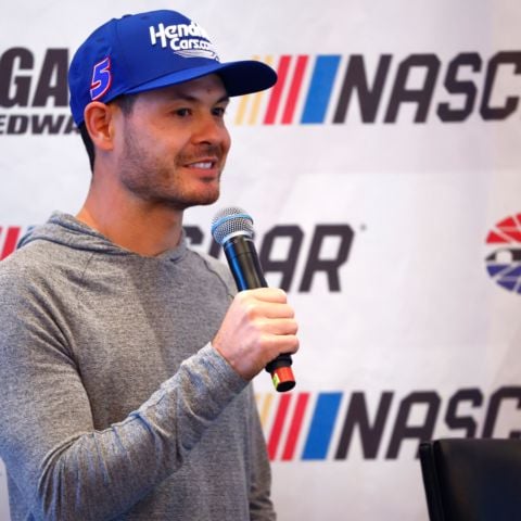 Kyle Larson with media at PZ400 media luncheon